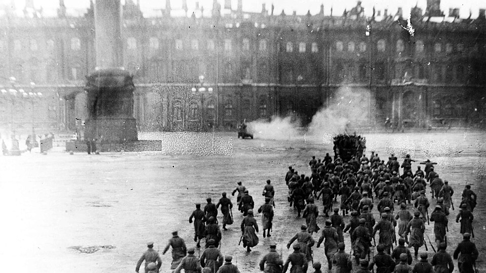 The Russian Revolution of 1917: Lenin, Bolsheviks & The Rise of the USSR
