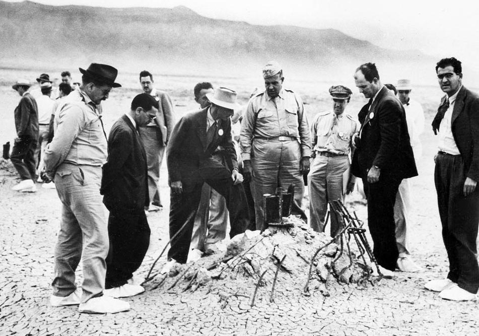 The Manhattan Project: Trinity Test & The Dawn of the Atomic Age