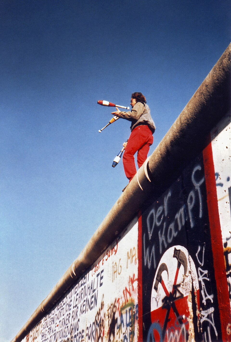 The Fall of the Berlin Wall 1989: Reunification & The End of the Cold War